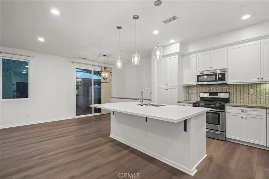 7619 N Patriot, Van Nuys, California 91405 home-pic-9